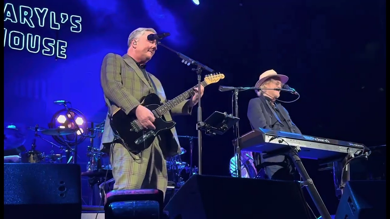 Daryl Hall and Glenn Tilbrook - “One on One” (St. Louis, 3/30/2025)