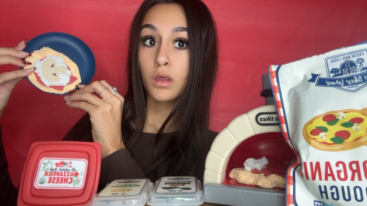 ASMR| You go to the BEST fresh made PIZZA place😳