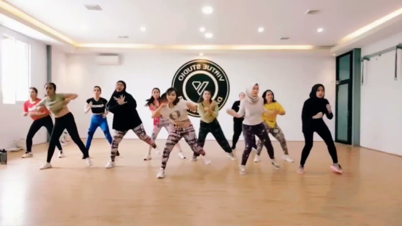 Jumanji hedegaard ft cancun- Salsation Dynamic Warm-up by SMT Nanna Jelbert- cover by SEI Alma