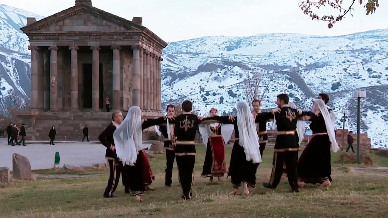 Ուս ուսի  Ճոճք