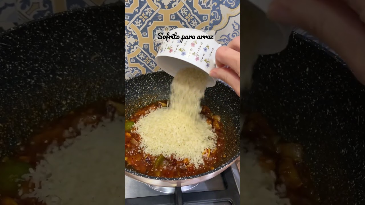 A&ntilde;adimos arroz al sofrito #almuerzos #comida #cereal #verduras #nutrici&oacute;n