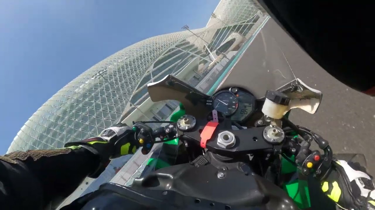 Shoulder Cam - Yas Marina Circuit - South - Ten Kate Yamaha R6
