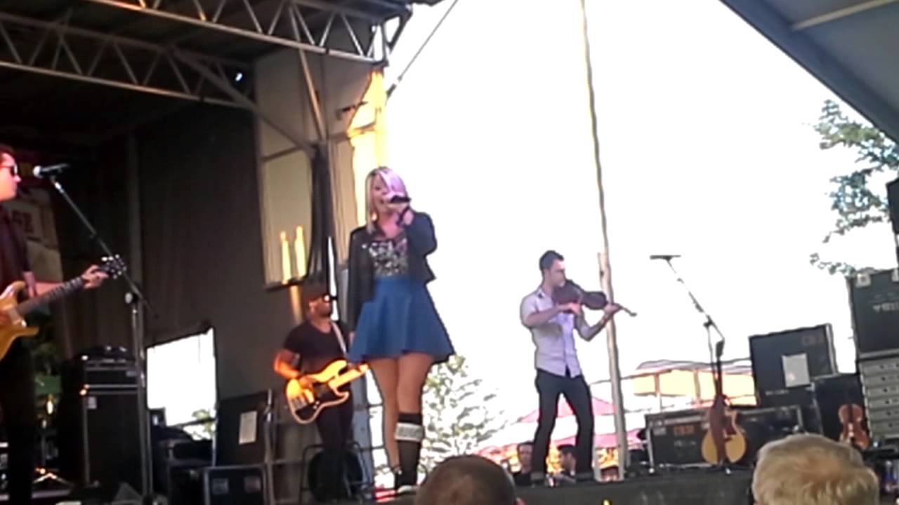 Lauren Alaina - I'm Not One Of Them (live)