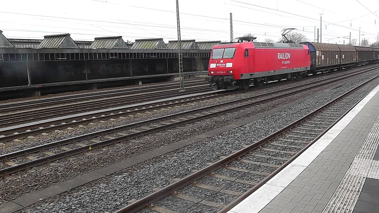 2 BR 145 begegnen sich die von der DB Railion und die Fleischmann