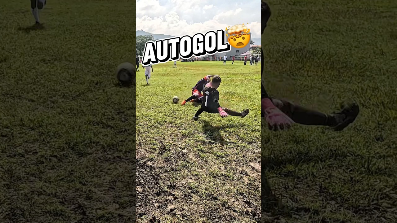 Autogol😞 #viralvideo #viralshorts #autogol #golazo #arqueros #porteros  #humor #funnyvideo