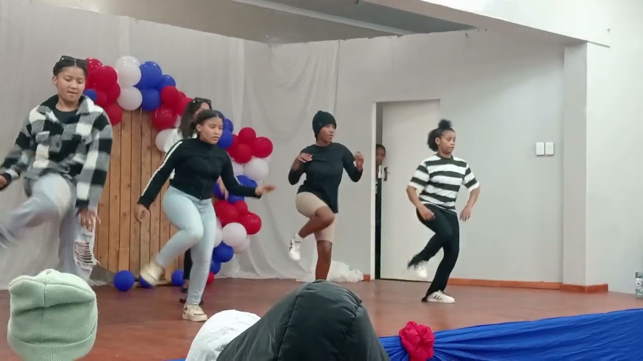 911Dance crew 🚨🤙🏿 Pellsrus Hall