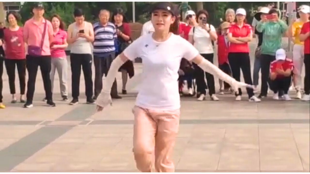 💝💃🎶丹丹在河北廊坊演绎经典70步，曳步舞最美推广者。