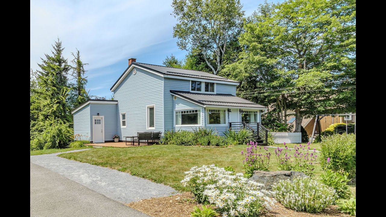 35 Central Avenue, Grand bay-Westfield, NB. Amanda Greene RE/MAX Professionals Saint John