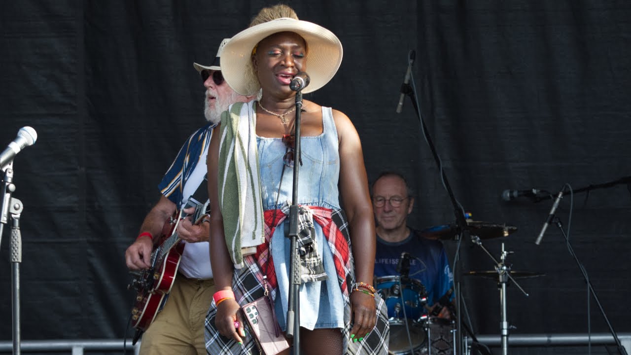 CMF Sunday Onika Venus bringing the love