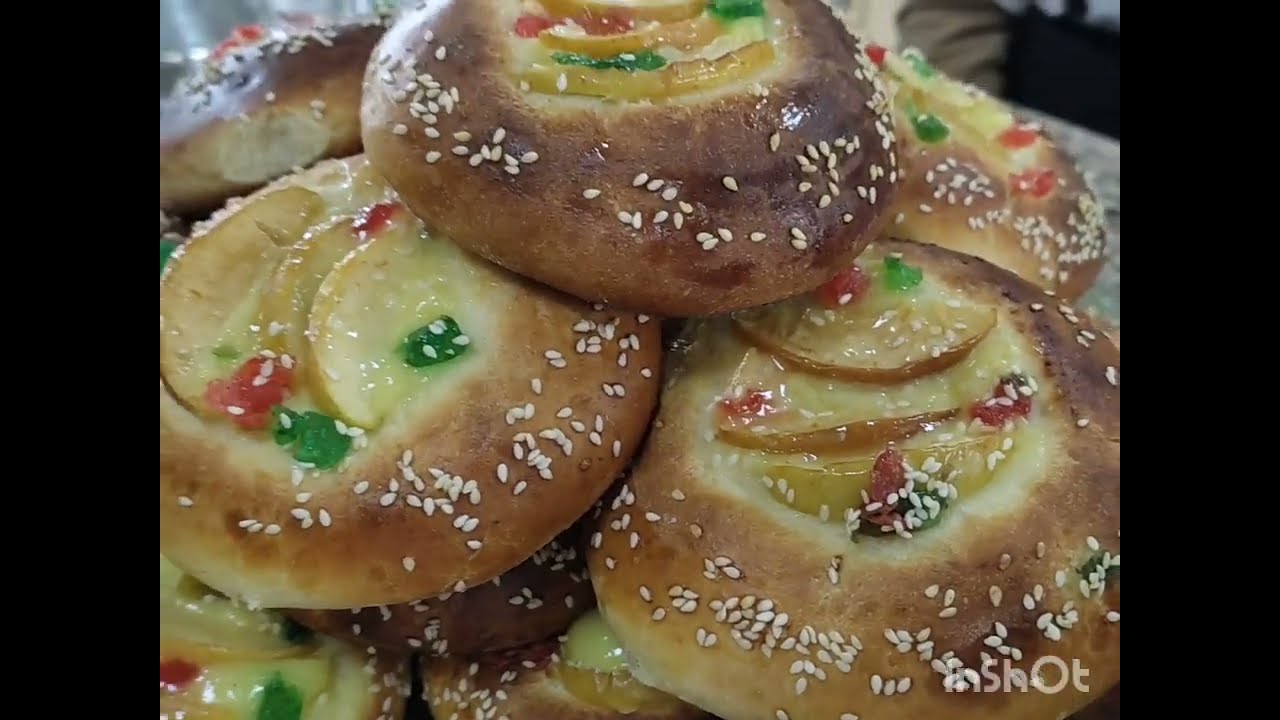بريوش بكريمة الحامض ولا اروع من يد شيف نفيسة