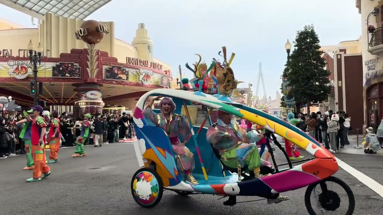 【ＵＳＪ】NO LIMIT! パレード ～Discover U!!! バージョン～　正面入口側最前列