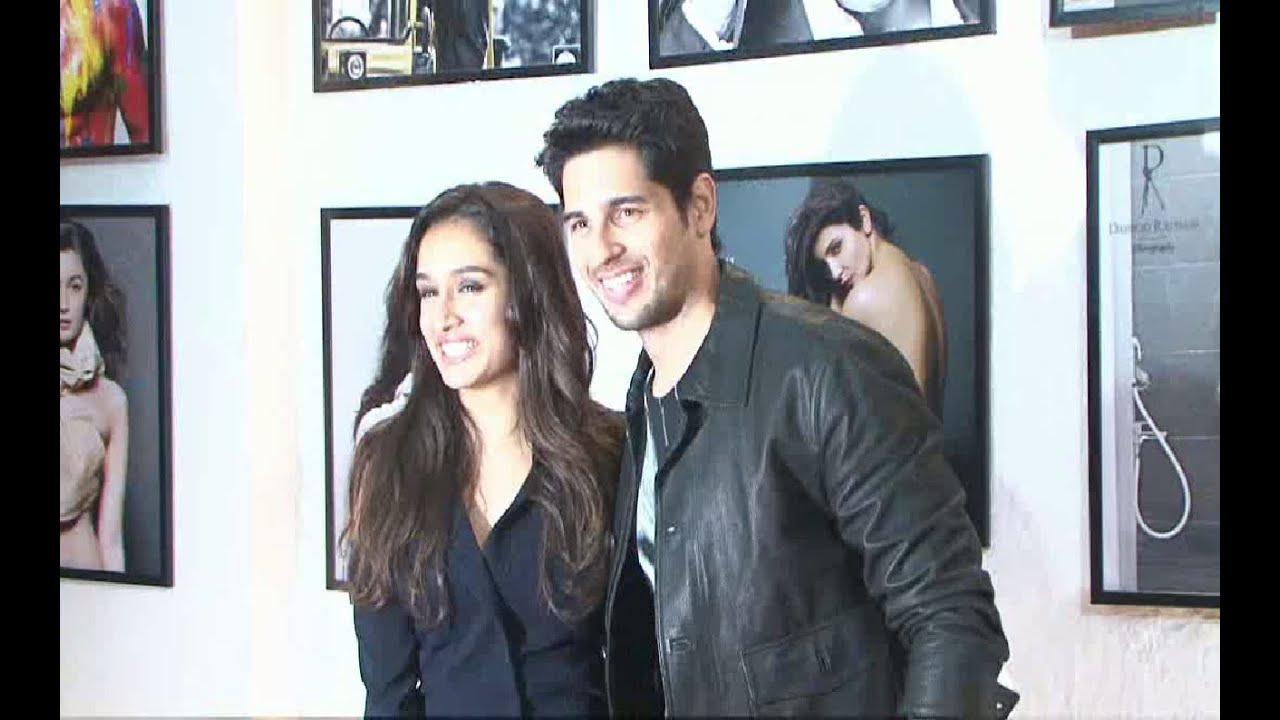 Shraddha Kapoor & Sidharth Malhotra at Dabbu Ratnani's Calendar 2016 launch.