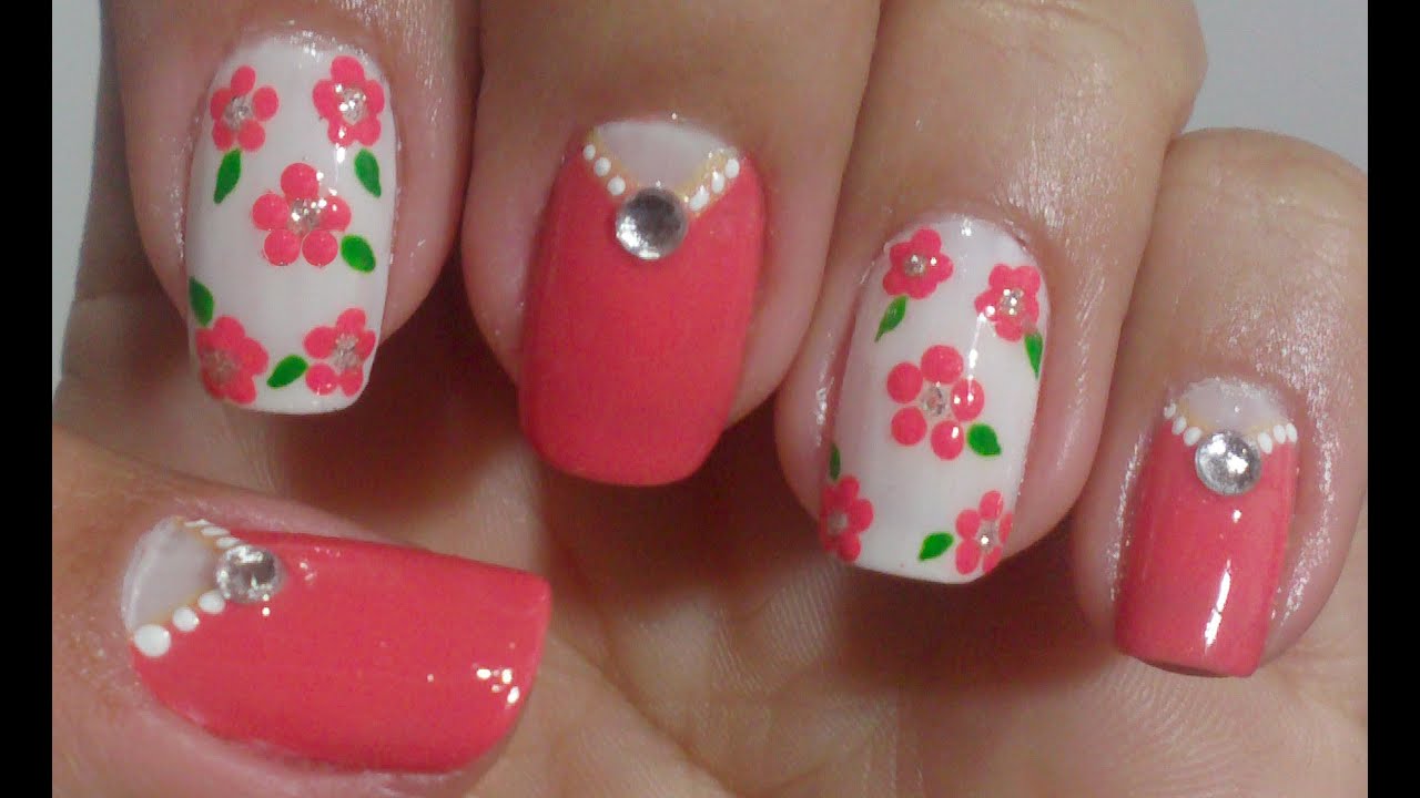 Unhas Express Decoração com Flor de Poá e Strass Manual Bela e Simples
