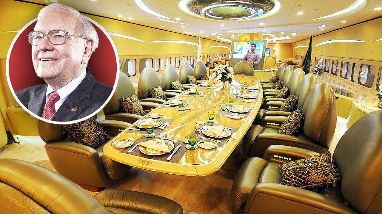 Warren Buffett Billionaire Lifestyle | Wife, Houses, Cars