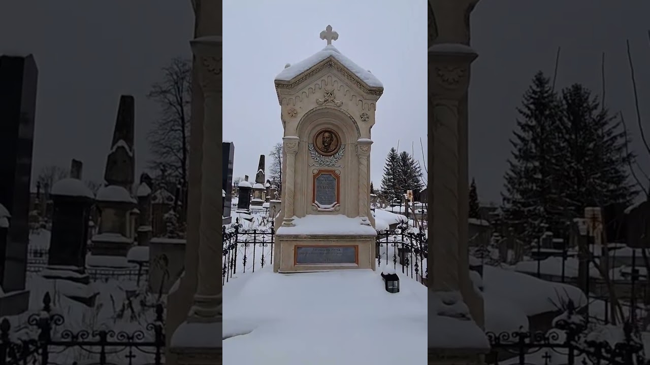 La mormântul lui Aron Pumnul. De ziua Unirii a Principatelor Românesti - 1859 - Cernăuți.