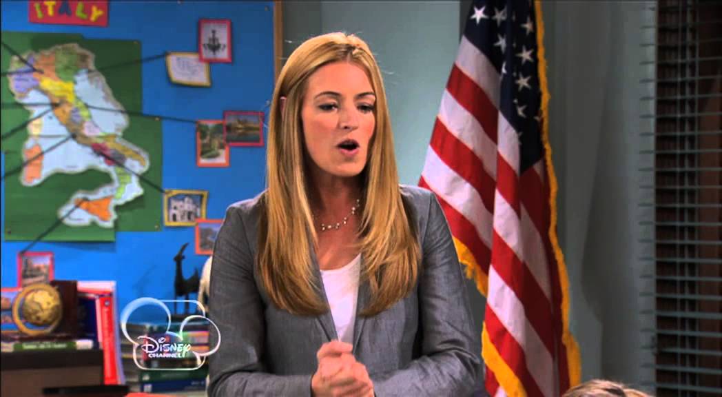 Shake It Up - Guest Star: Cat Deeley