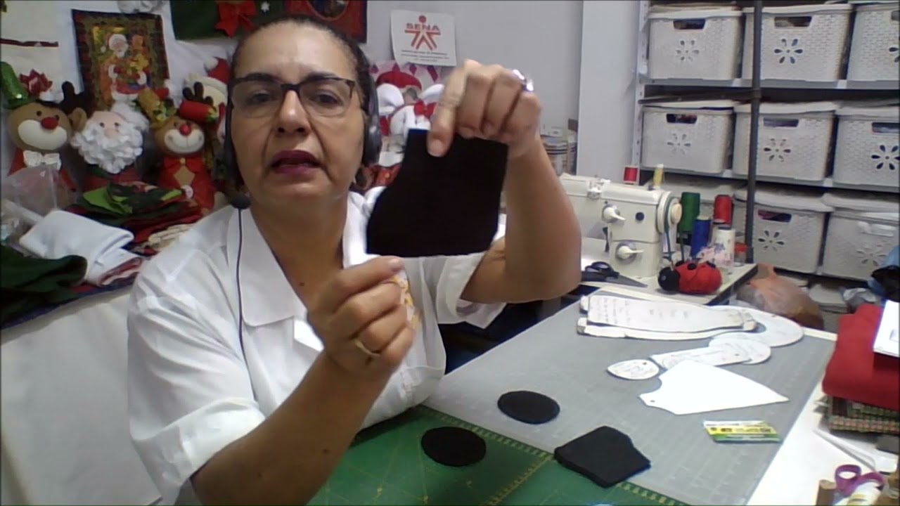 ELABORACION DE MANUALIDADES NAVIDEÑAS  Raton Navideño.