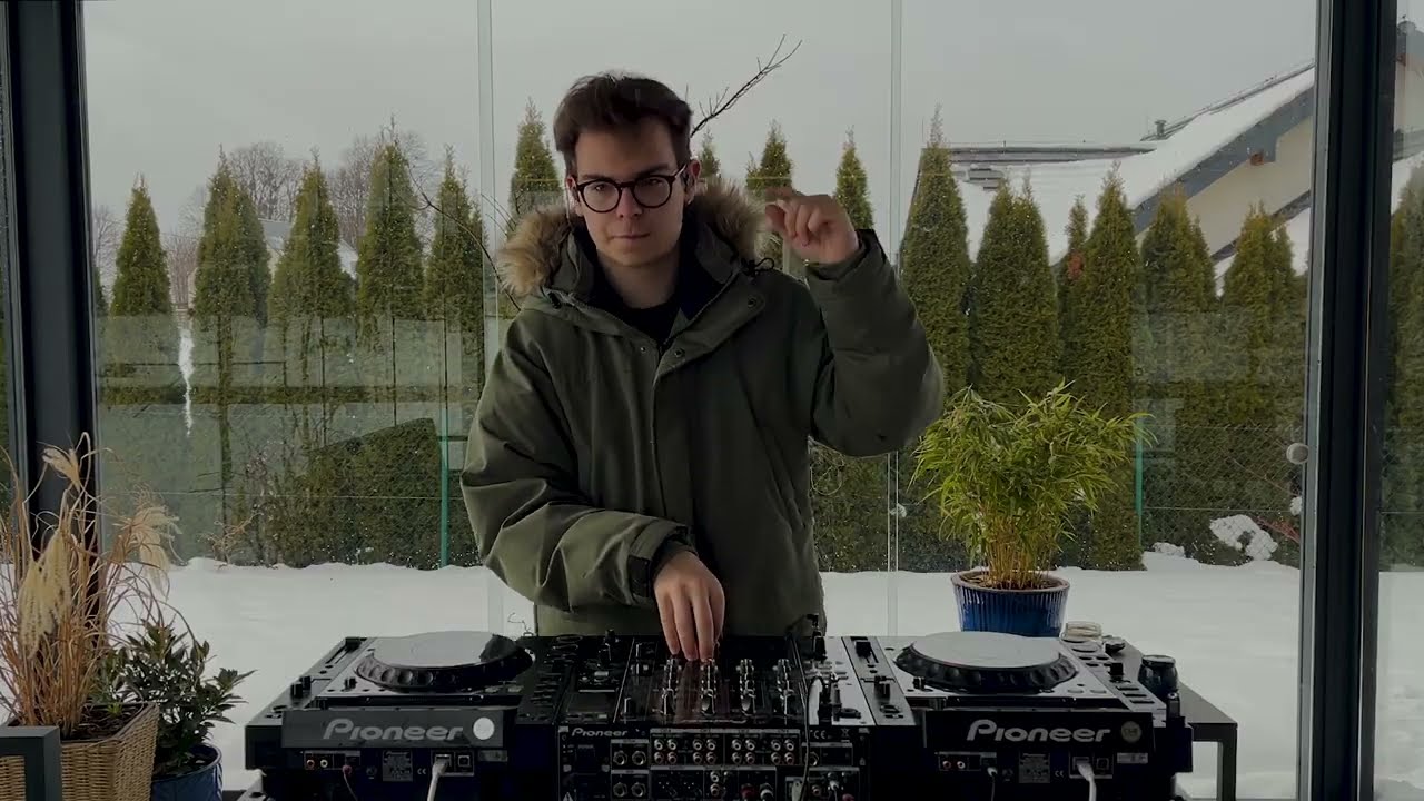House DJ Set in the Garden ❄️ | Winter Edition 2026