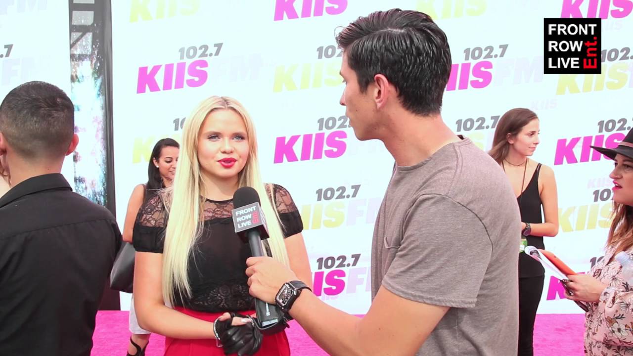 Alli Simpson talks NEW MUSIC w/ @RobertHerrera3