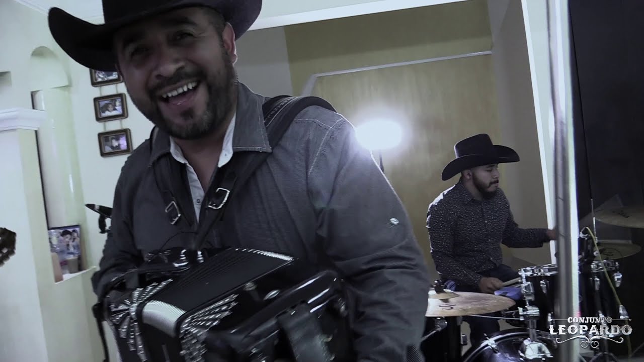 Conjunto Leopardo - Cumbias Perronas (Live Session)