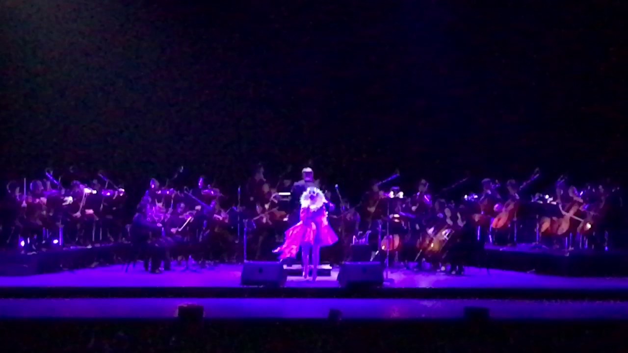 Björk — Pluto