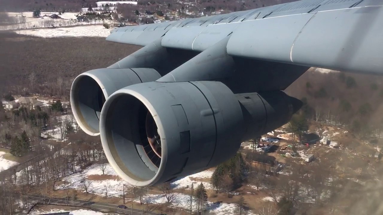 C5A 69-0020 go around. One of 4 tf39 powered c5