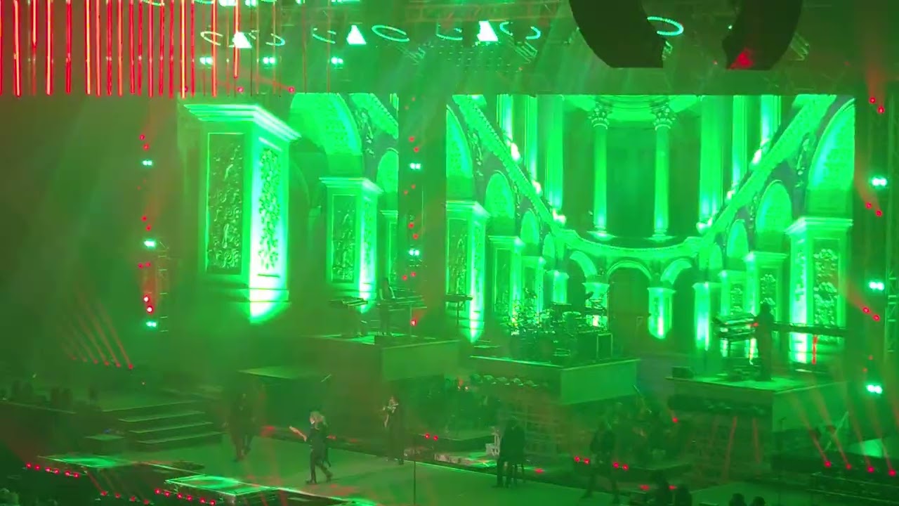 Trans-Siberian Orchestra - Good King Joy (Part 1)