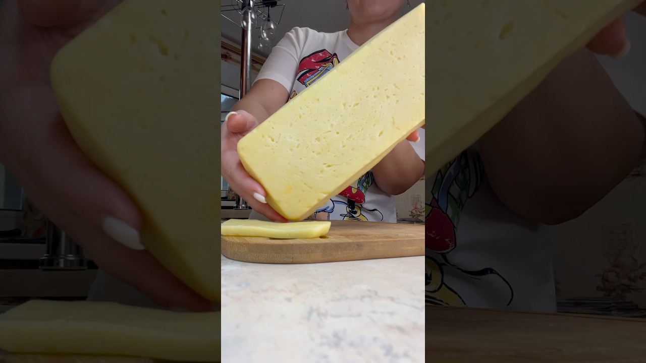 1 кг домашнего сыра за копейки! 👍😋🥰В магазине вы точно такого не купите#сыр#домашний#рецепт