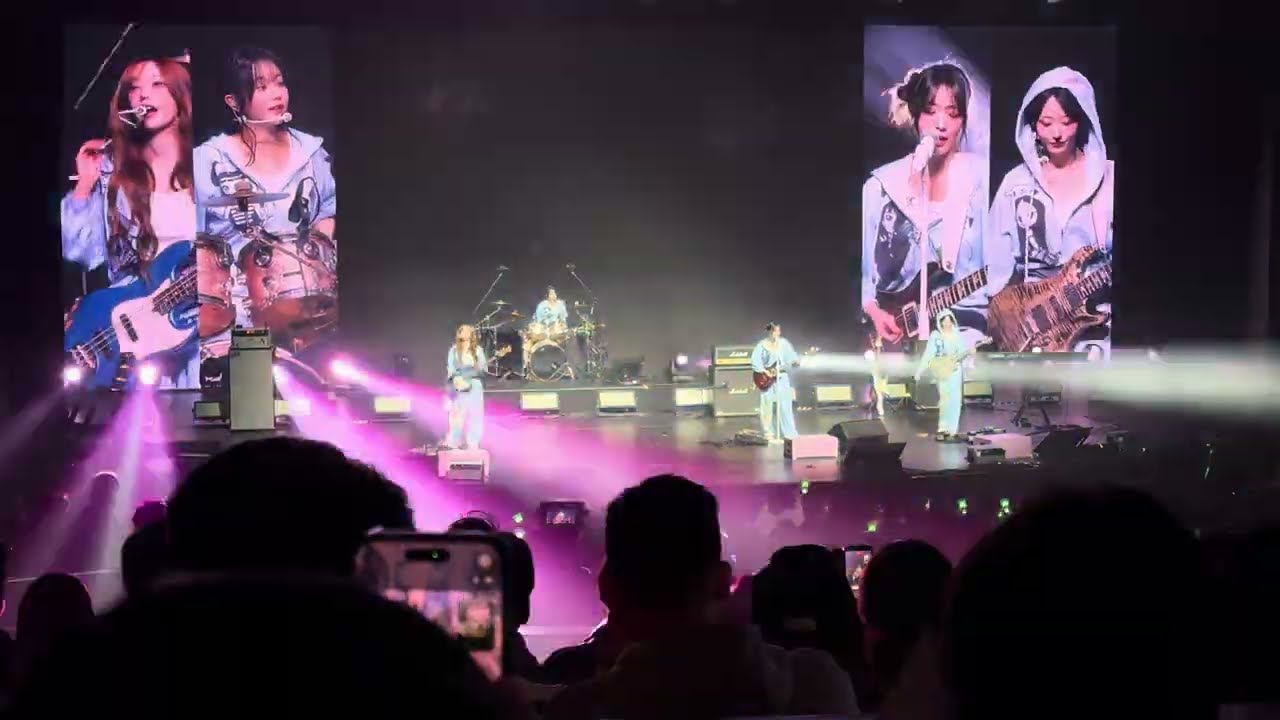 2026年1月3號 澳門場 QWER 歌曲（REBOUND）