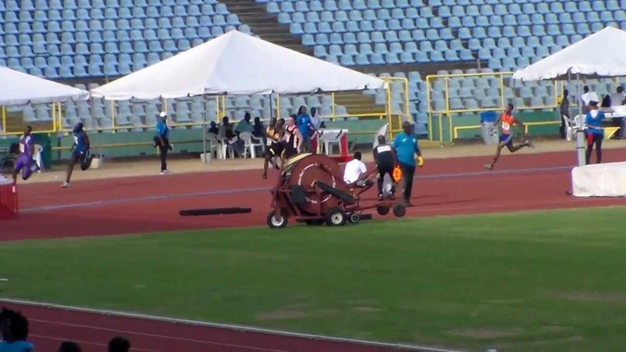 Kyle Greaux of Abilene Wildcats wins 200m heat 3 at Falcon Games 2013