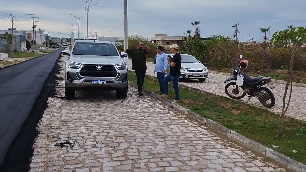 Começa a pavimentaçao asfáltica de várias ruas na cidade de Russas Ce