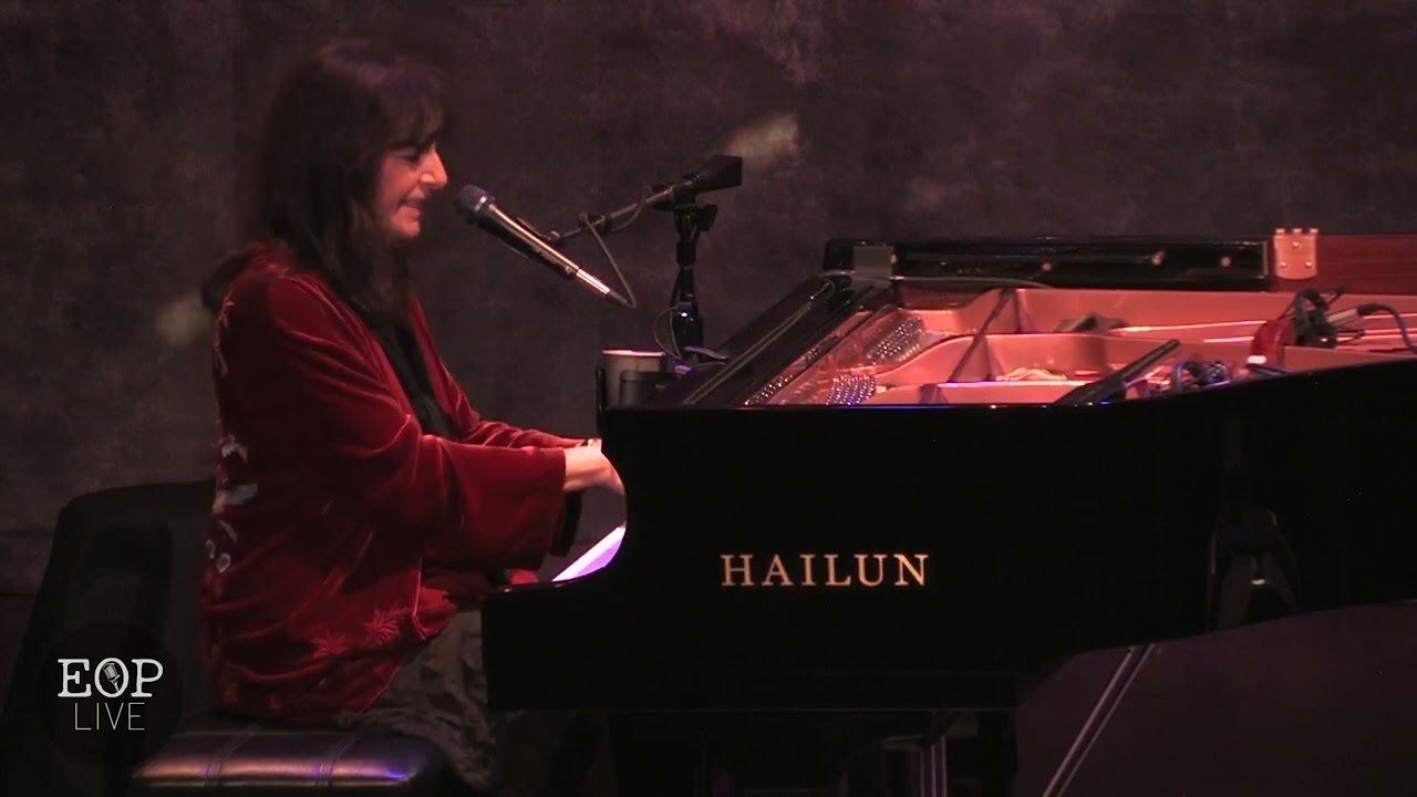 Karla Bonoff 