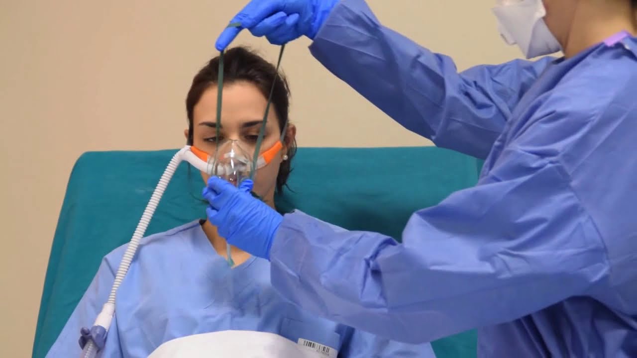 CORONAVIRUS COVID-19. Procedure to assist patients. The High Flow Nasal Cannulas (HFNC)