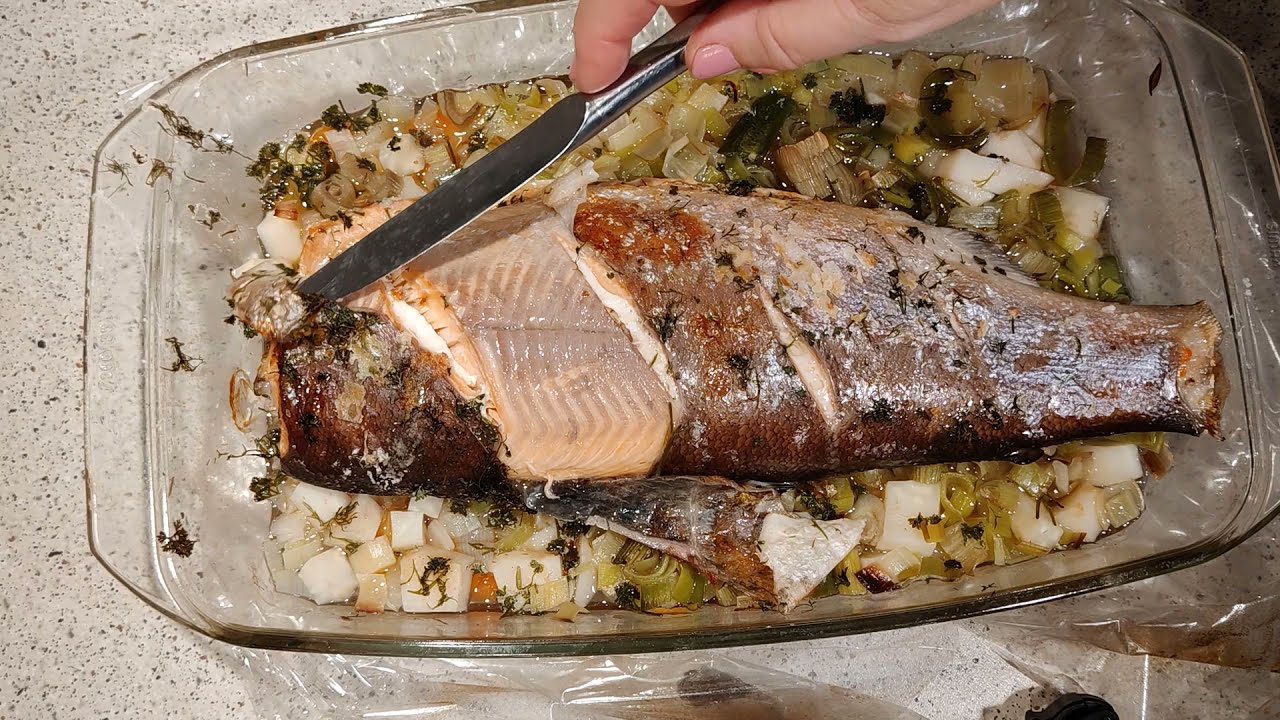 Helstekt Ørret Oppskrift - Ovnsbakt Med Gode Grønnsaker