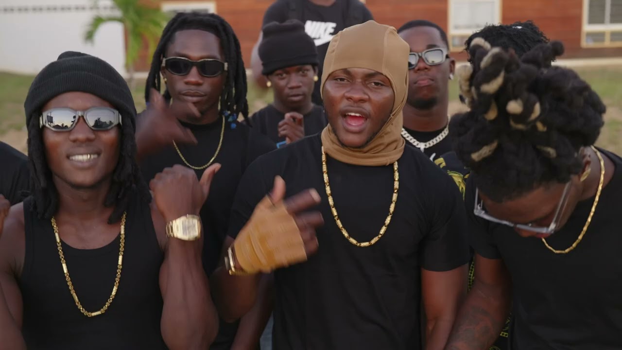 Big deel full-black clip officiel 😈