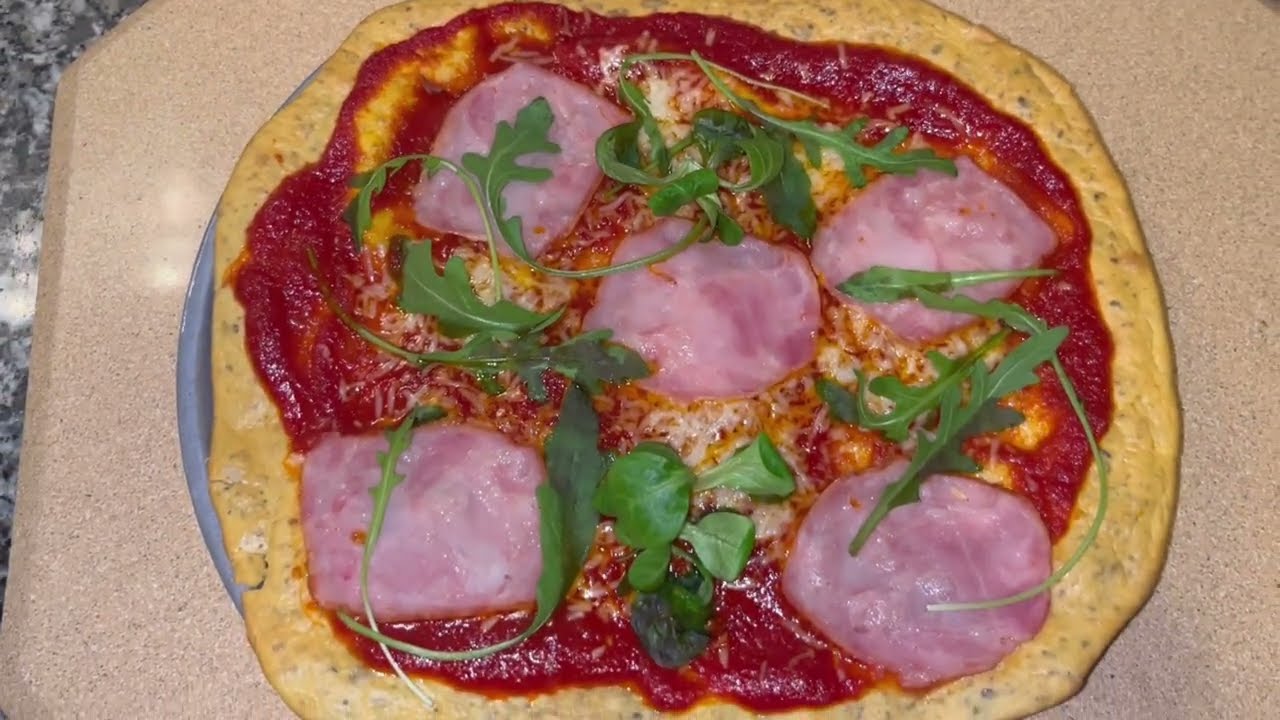 #Pizza sin harina #singluten base de garbanzos ~ Pizza without flour #nogluten based on chickpeas
