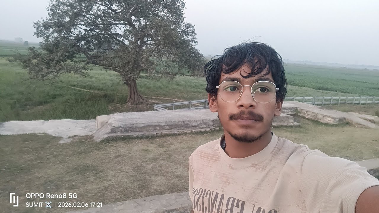 #आज हम #पेड़ पर चढ़ गए है,,☠️