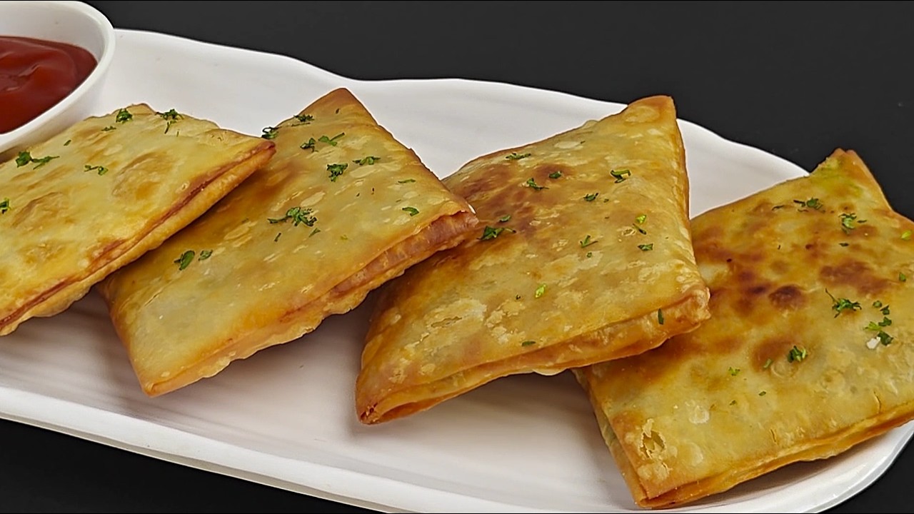 Labanese Chicken Pockets | Crispy Cheesy Chicken Pockets
