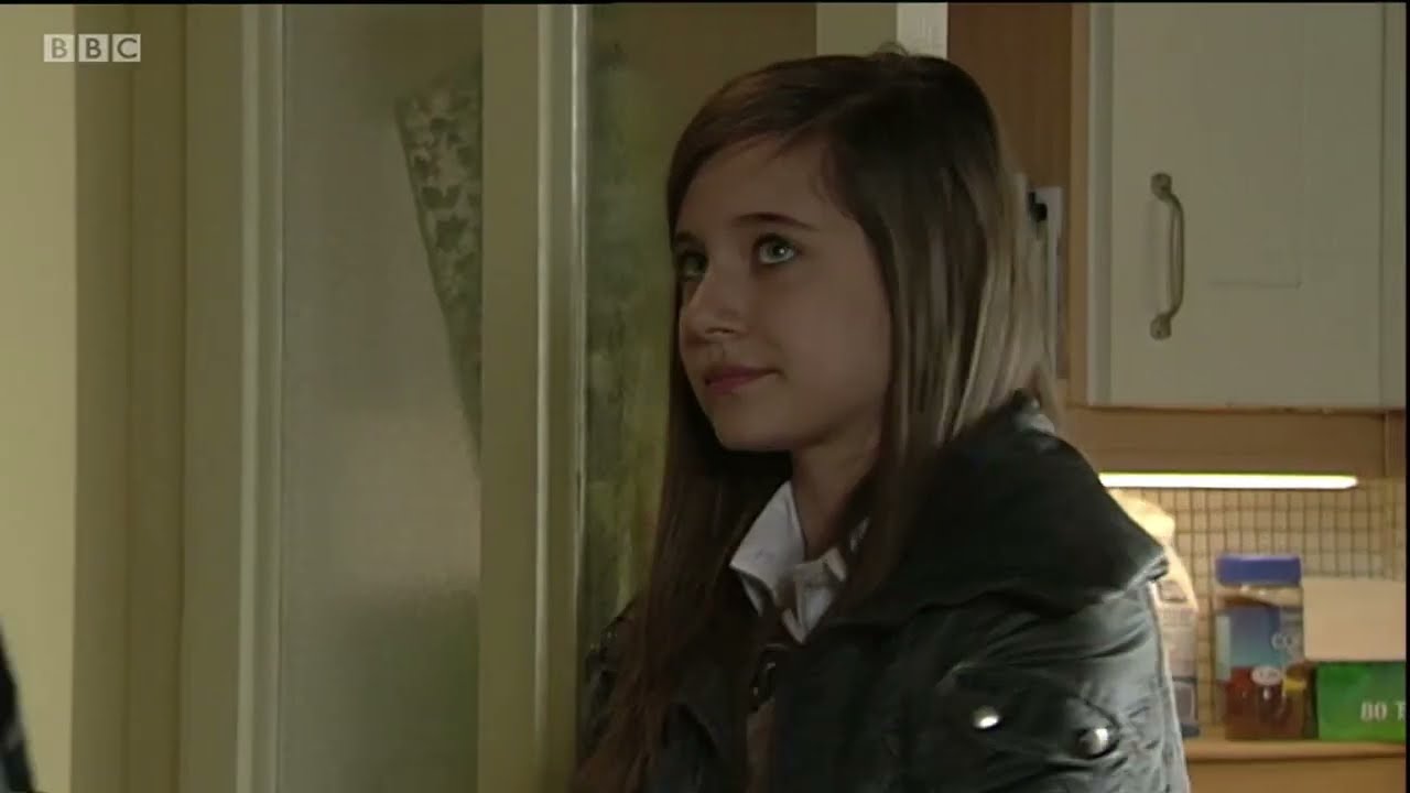 Creepy Tony takes an interest in Lauren (Eastenders 2008)