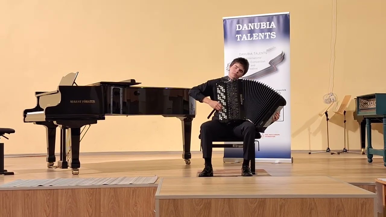 X. Danubia Talents Gála, Fehér. Ámos Márk (C. kat és Abszolút győztes, 99 pont) 2025.11.09.