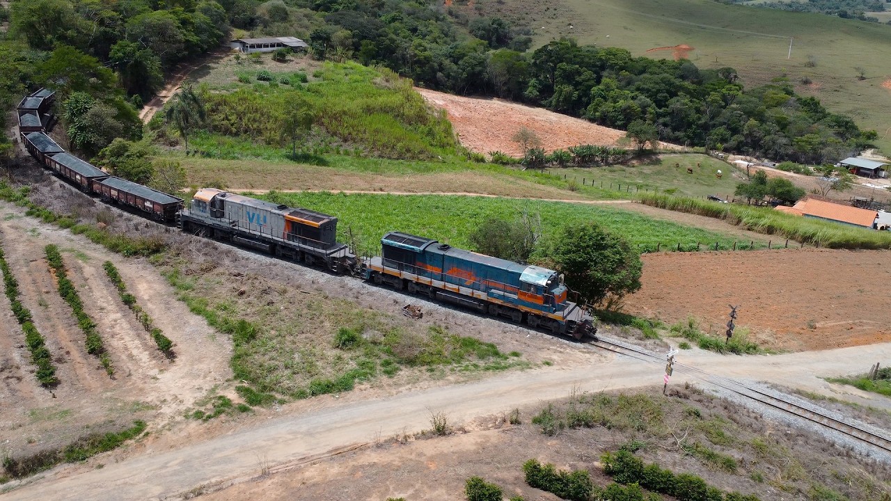 SER&Aacute; QUE SOBE?? Drone Registra Trem Subindo as Ferraduras de Perd&otilde;es MG!