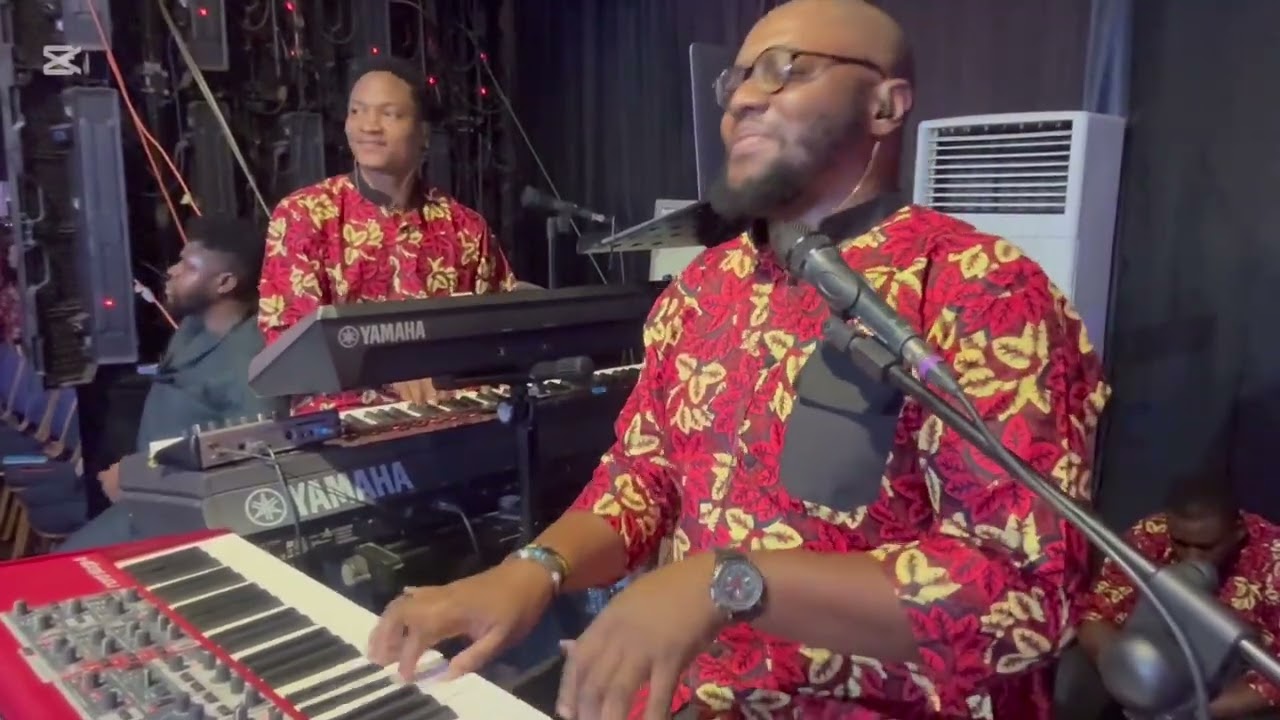 Extraordinary praise medley ❤️🔥🔥#streamsofjoyintl @streamsofjoytv #christianmusic #praise 