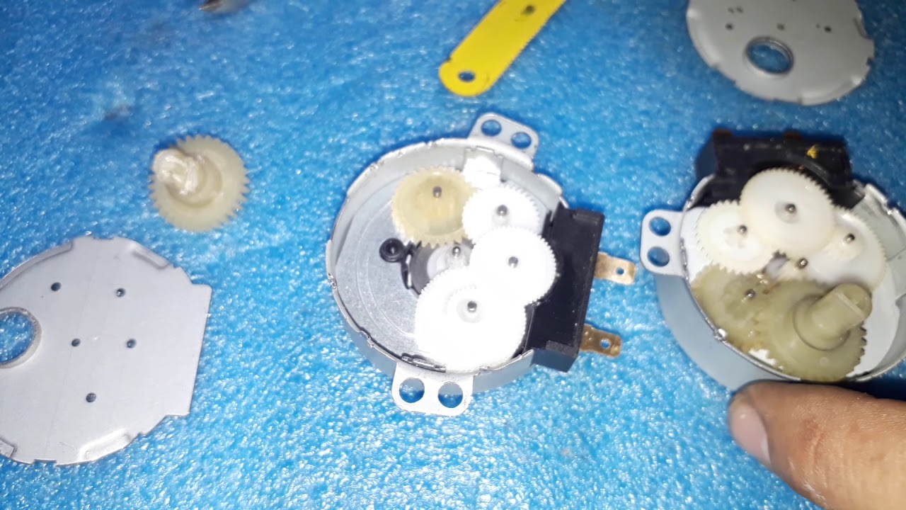 MICROONDAS MOTOR GIRATÓRIO, PRATO POR DENTRO PARTE INTERNA.