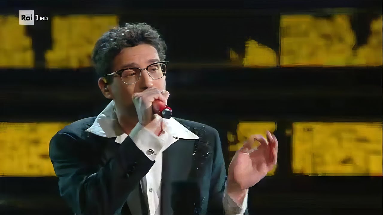 Willie Peyote - Mai dire mai (la locura) {SANREMO 2021}  Live Audio - Photo Show con Video Clips