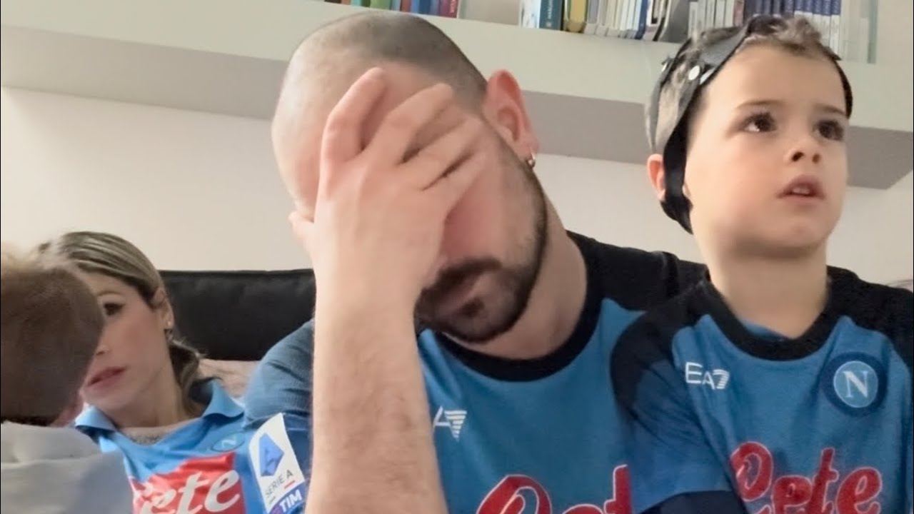 FINITI I SOGNI CHAMPIONS E MONDIALE PER CLUB! BARÇA-NAPOLI 3-1 | LIVE REACTION TIFOSI NAPOLETANI