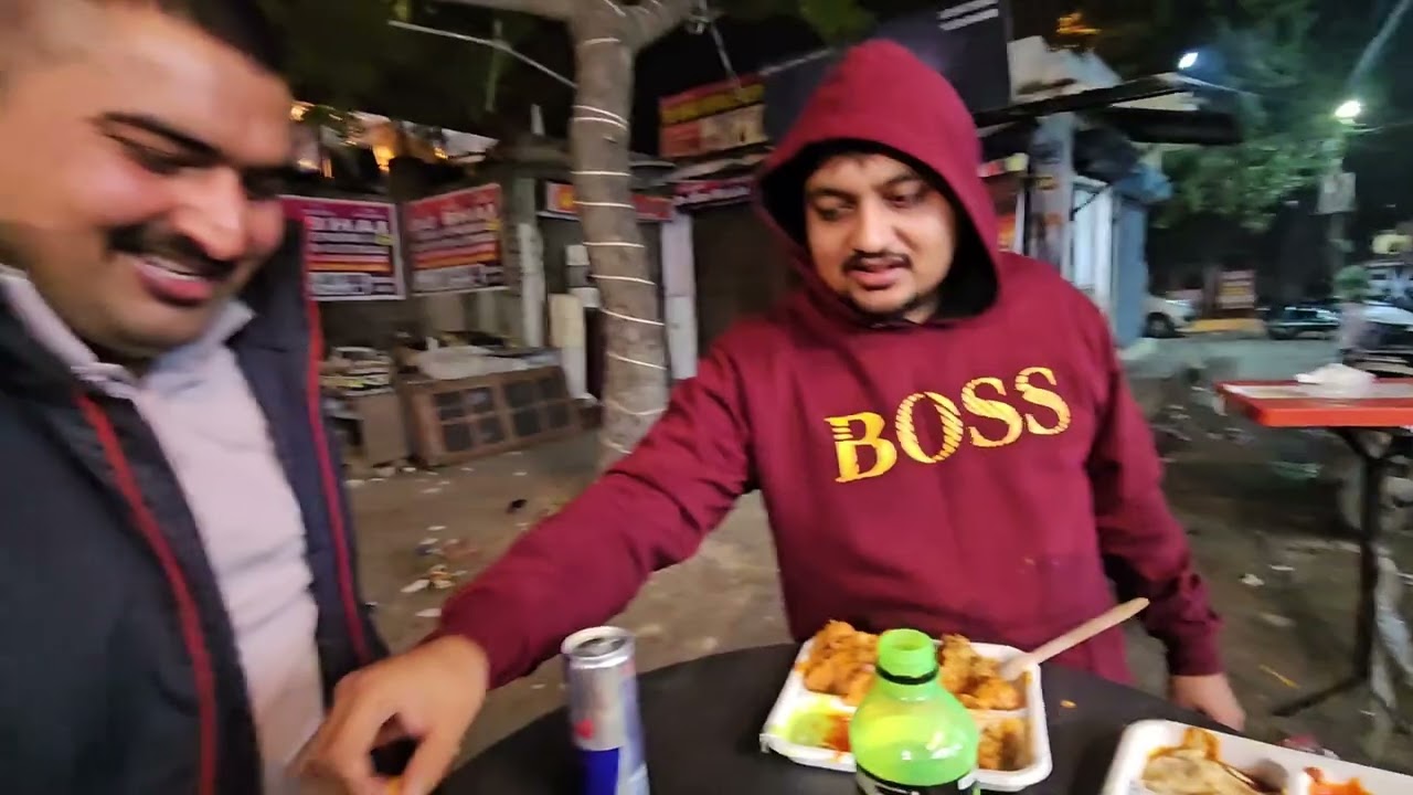 &ldquo;3 Dost 😎 | Street Fast Food Challenge 🍔🌮 | Full Masti Vlog&rdquo;