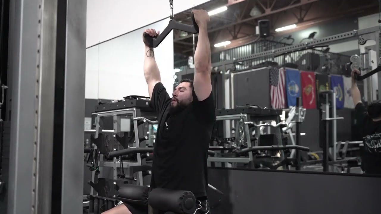 Neutral Grip Lat Pulldown