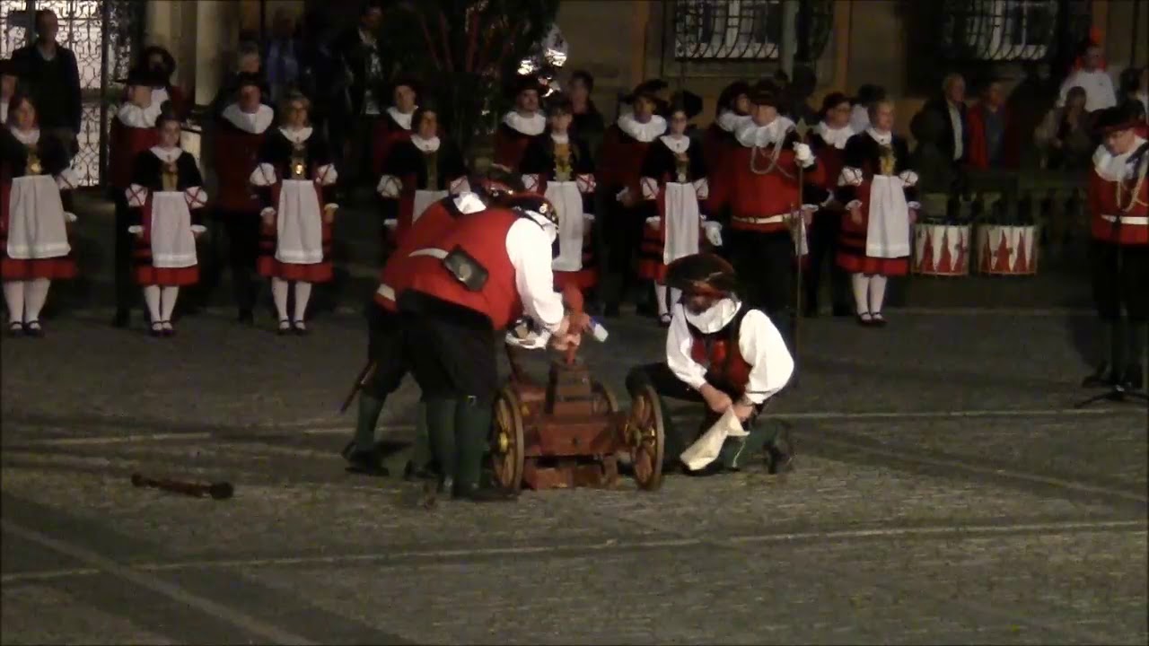 Fackeltanz Kuchen und Brunnenfest 2018