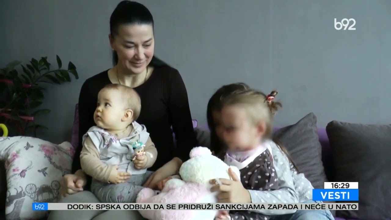 B92 - Mala Nađa, dete „Leptir” o trošku države dobija gensku terapiju iz Amerike