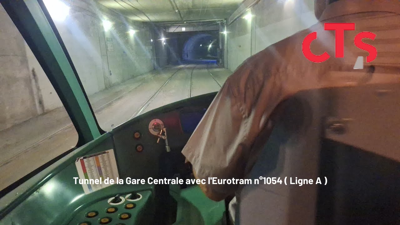 Tram Strasbourg - Tunnel de la Gare Centrale avec l'Eurotram n°1054